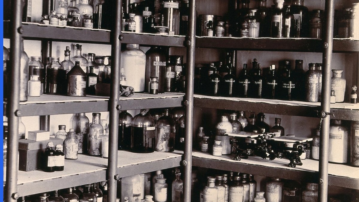 Pharma patent cliff timeline of blockbuster drug expiries